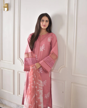 Stay Warm & Elegant – Winter Three-Piece Suits at Raes Collection